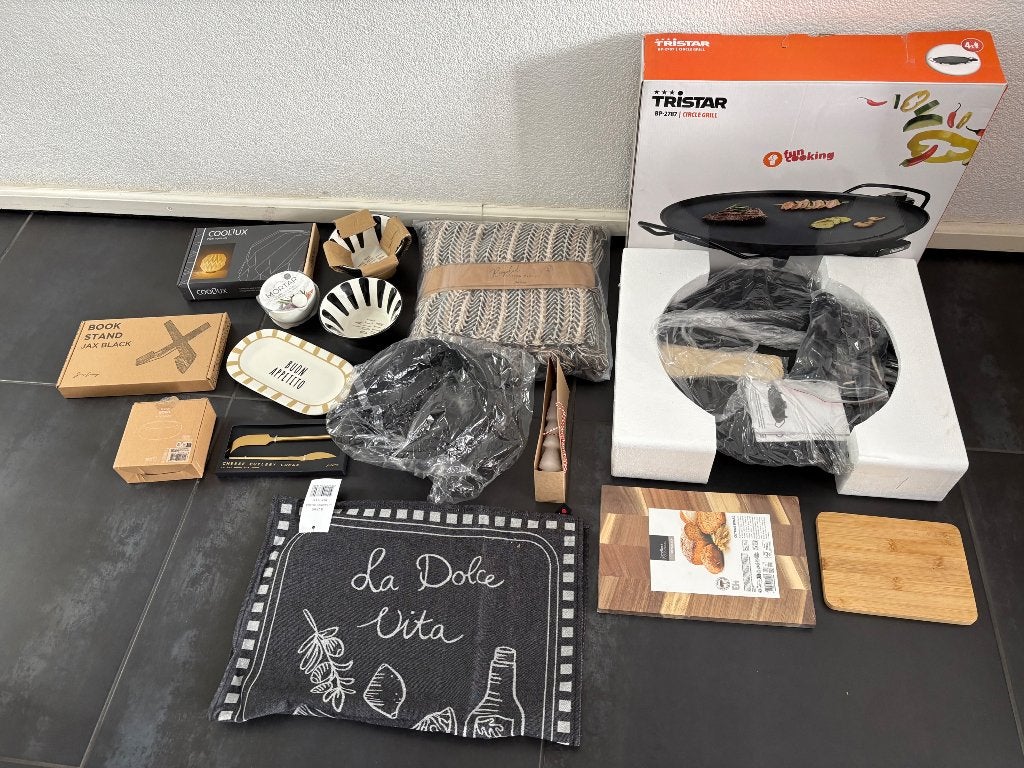 Kerstpakket nieuwe spullen - alles in 1 koop, Ophalen, Nieuw
