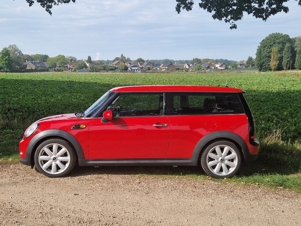 Mini Clubman 1.6 ONE 2012 Rood, Auto's, Voorwielaandrijving, Cruise Control, 4 cilinders, 4 stoelen