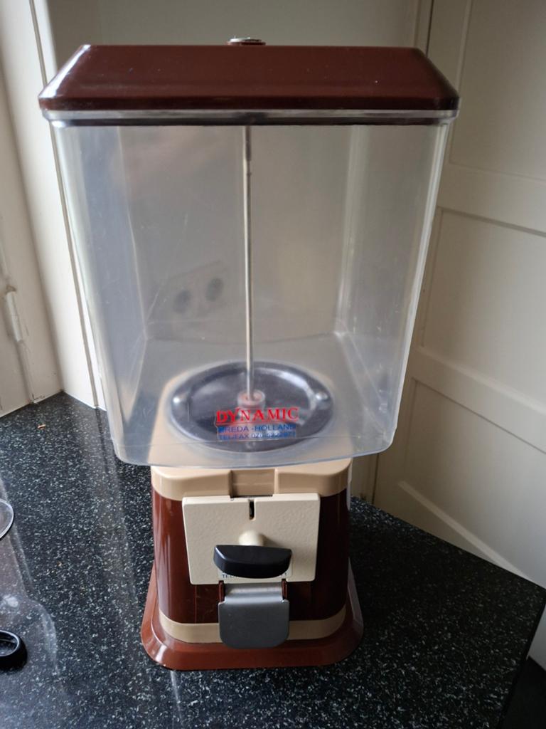 Vintage Kauwgomballen automaat., Ophalen