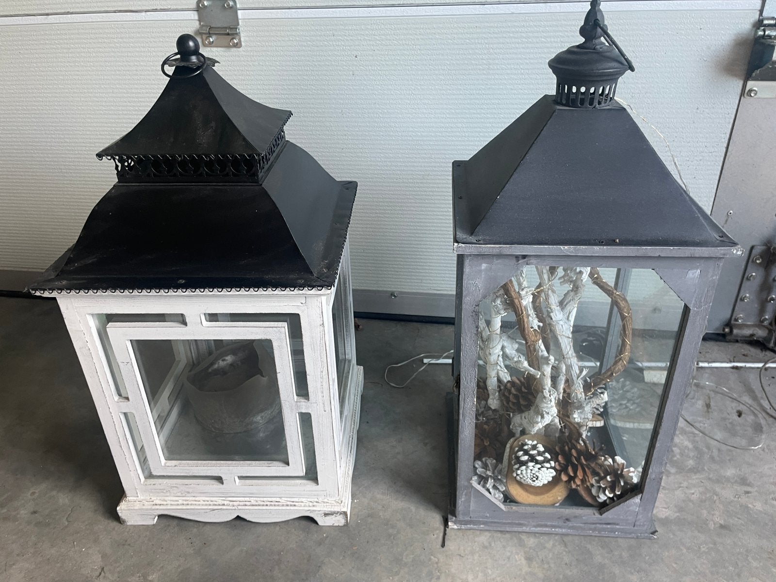 Set van 2 Grote Landelijke Lantaarns met Glas, Huis en Inrichting, Woonaccessoires | Kandelaars en Kaarsen, Ophalen of Verzenden