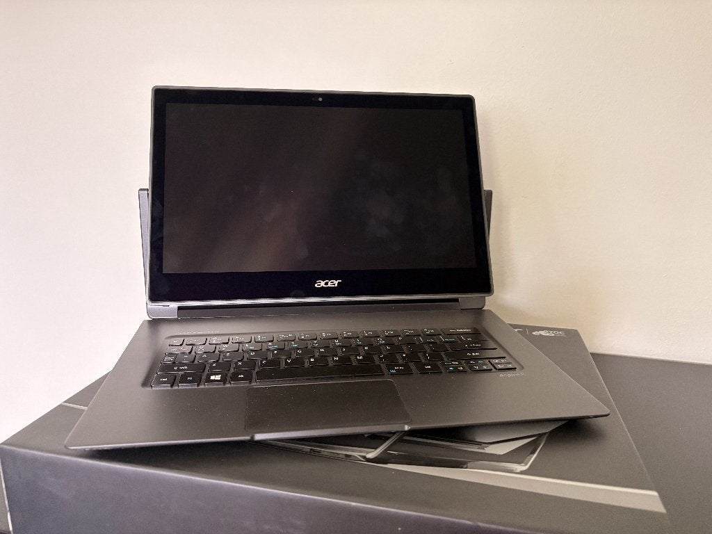 Acer Aspire R 13 Convertible 2 in 1 Touchscreen Laptop, 256 GB, 2 tot 3 Ghz, Qwerty, 8 GB