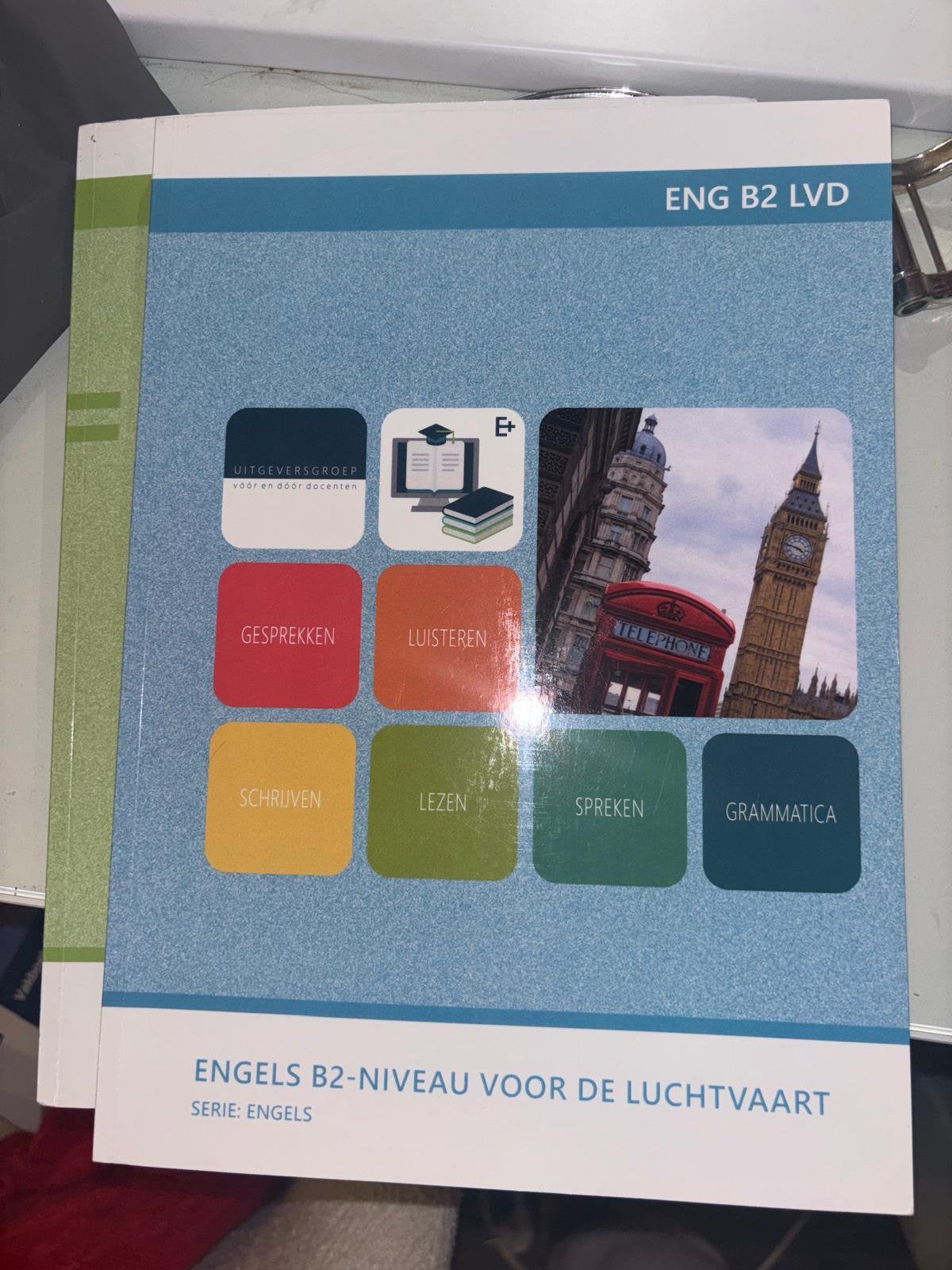 Engels B2 niveau voor de luchtvaart, Boeken, Studieboeken en Cursussen, Ophalen of Verzenden, Alpha, Zo goed als nieuw, MBO