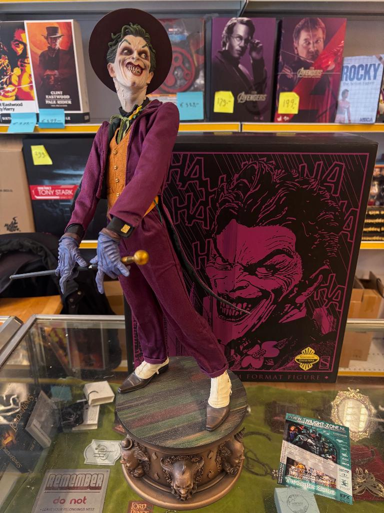 Batman Joker Statue Premium Format 1:4 Sideshow Exclusive, Ophalen of Verzenden, Zo goed als nieuw, Overige typen