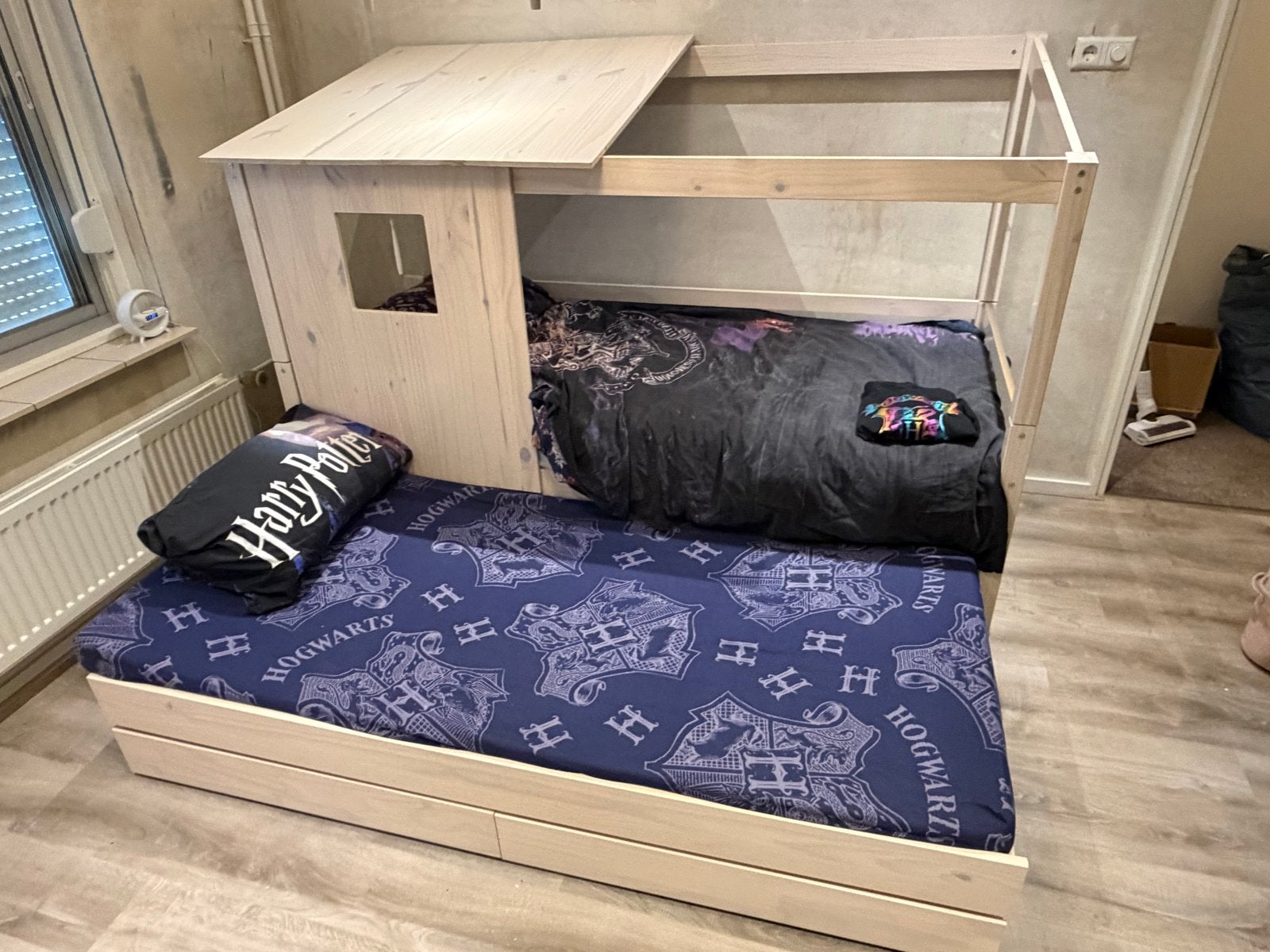 Whitewash bed met bedverhoger en opzetdak - 90x200 cm, Ophalen, Gebruikt, Eenpersoons, 160 tot 180 cm