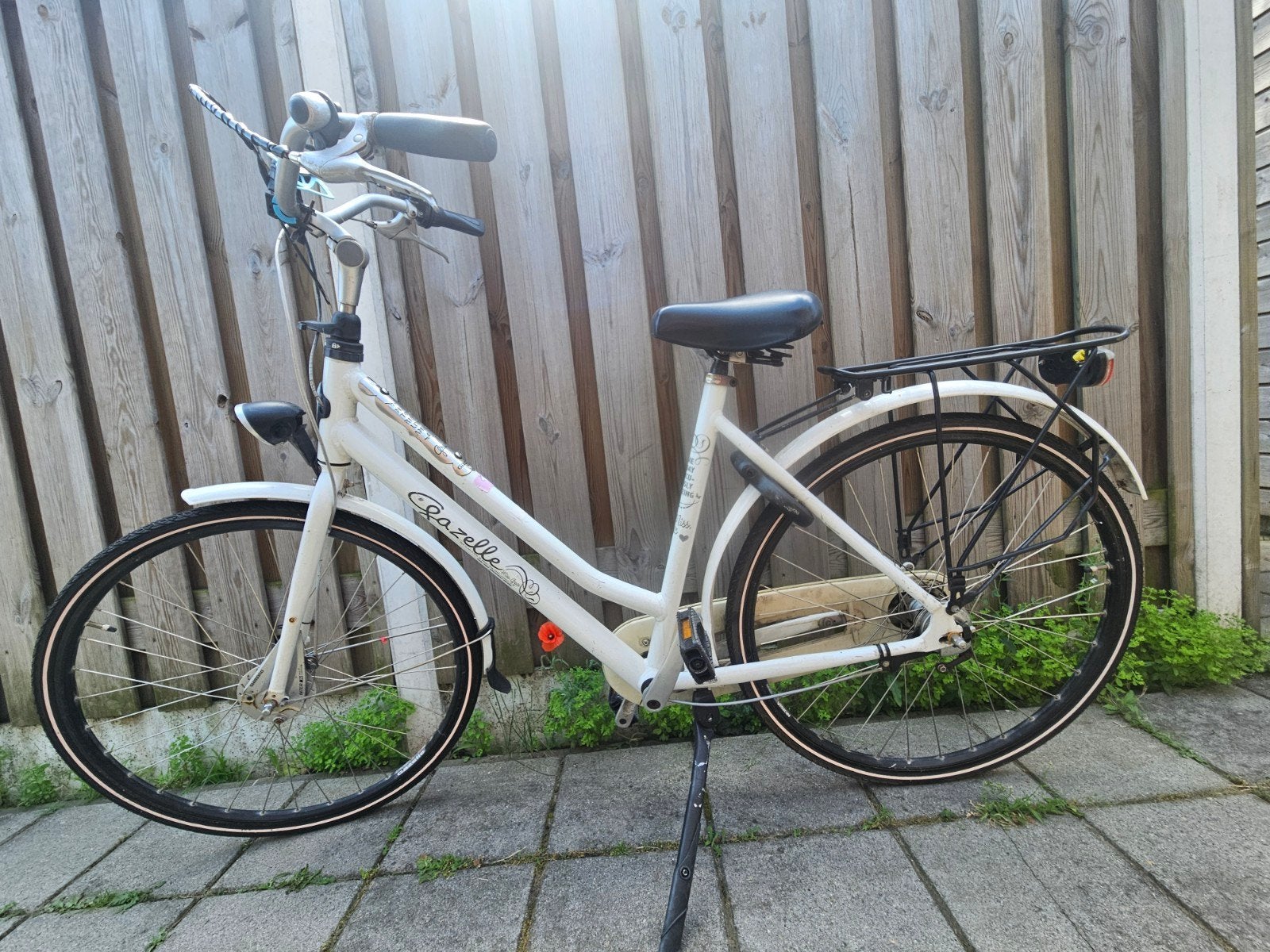 Damesfiets met nieuwe banden, versnelling nakijken, Fietsen en Brommers, Ophalen of Verzenden, Gebruikt, Overige merken