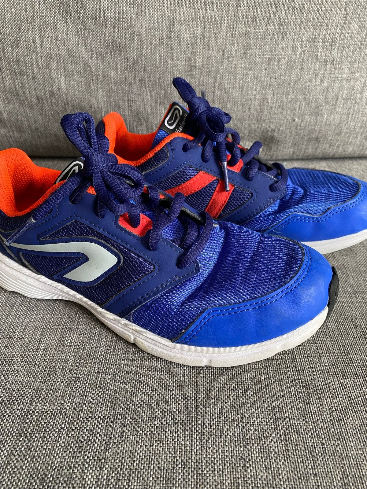 Kaleni hardloopschoenen maat 35, Ophalen of Verzenden, Zo goed als nieuw, Jongen of Meisje