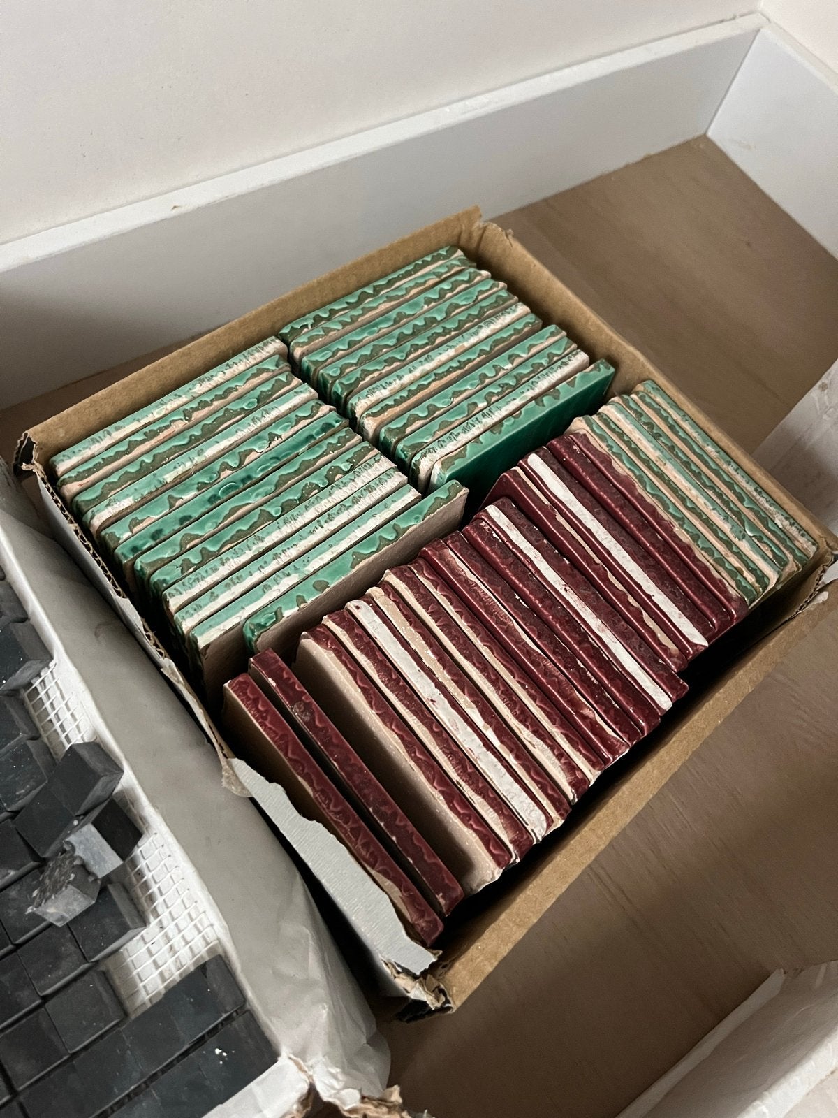 Spaanse wandtegels Designtegels Bordeaux en turquoise, Ophalen, Nieuw, Minder dan 20 cm, Minder dan 5 m²