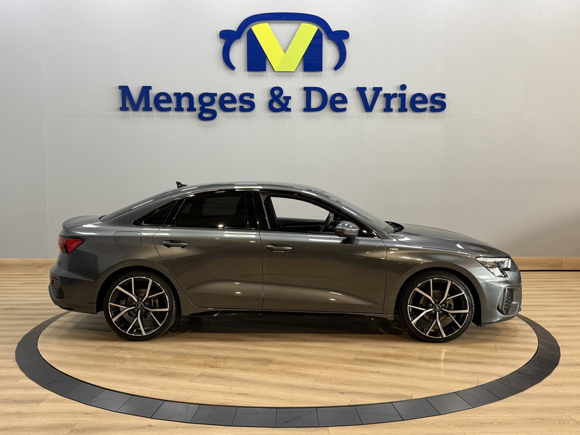 Audi A3 Limousine 35 TFSI S edition Airco ECC | Virtual | St, Auto's, Audi, 4 cilinders, Leder en Stof, Origineel Nederlands, Bedrijf