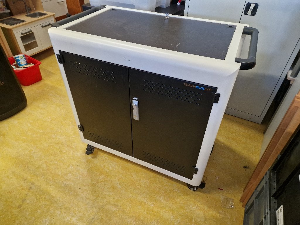 Chromebookkast Teachbus One | kast | kar | Onderwijs, Ophalen, Gebruikt