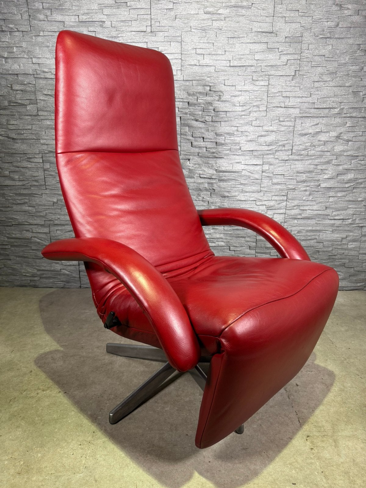 Jori Yoga Medi Mono-Move Rood Leder, Gebruikt, Jori, Ophalen of Verzenden, Jori design relaxfauteuil