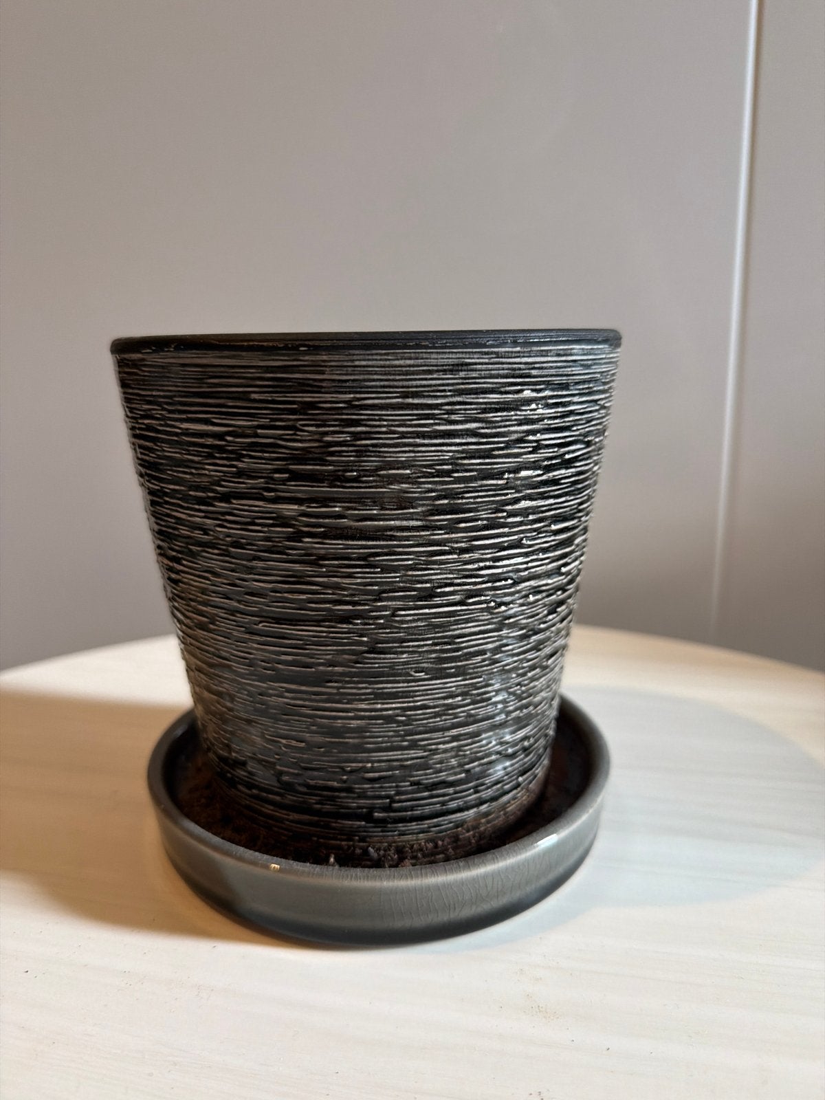 Stijlvolle bloempot met schotel, diameter 12 cm, Tuin en Terras, Bloempotten, Ophalen, Gebruikt, Rond, Binnen