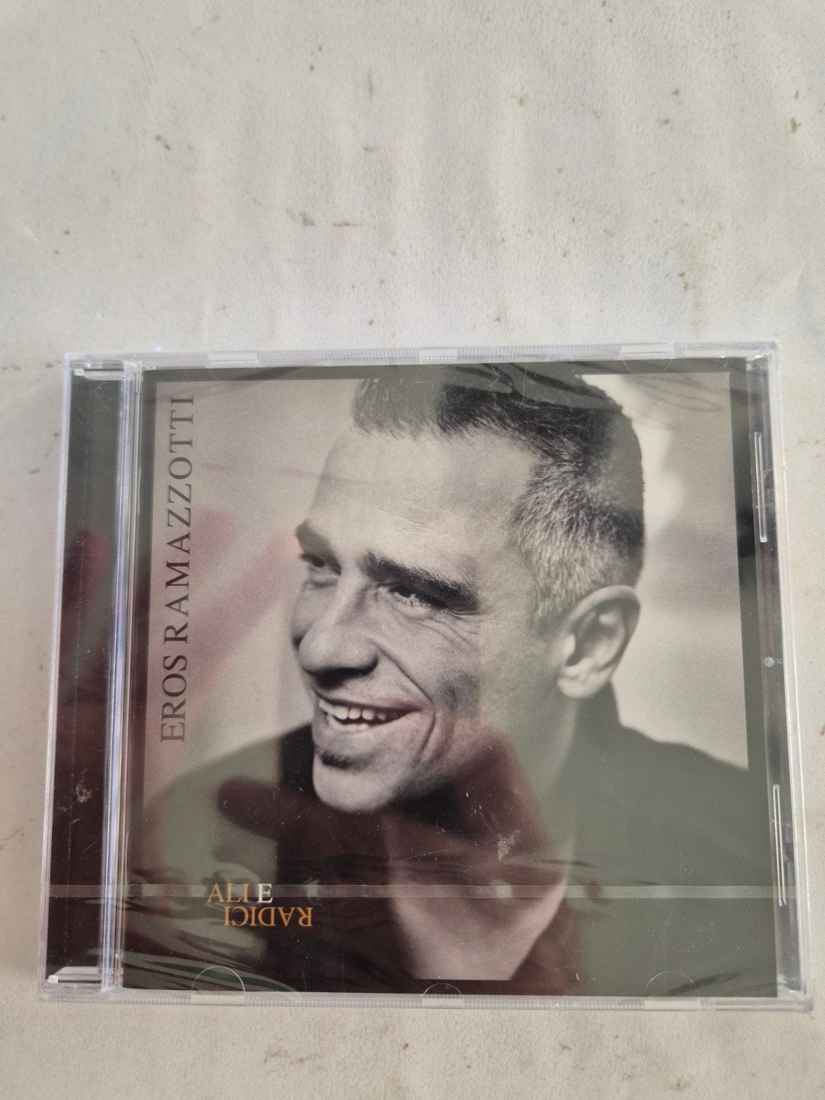 EROS RAMAZZOTTI - 3 cd's - vanaf 1€

Titels:

Eros = nieuw =, Ophalen of Verzenden