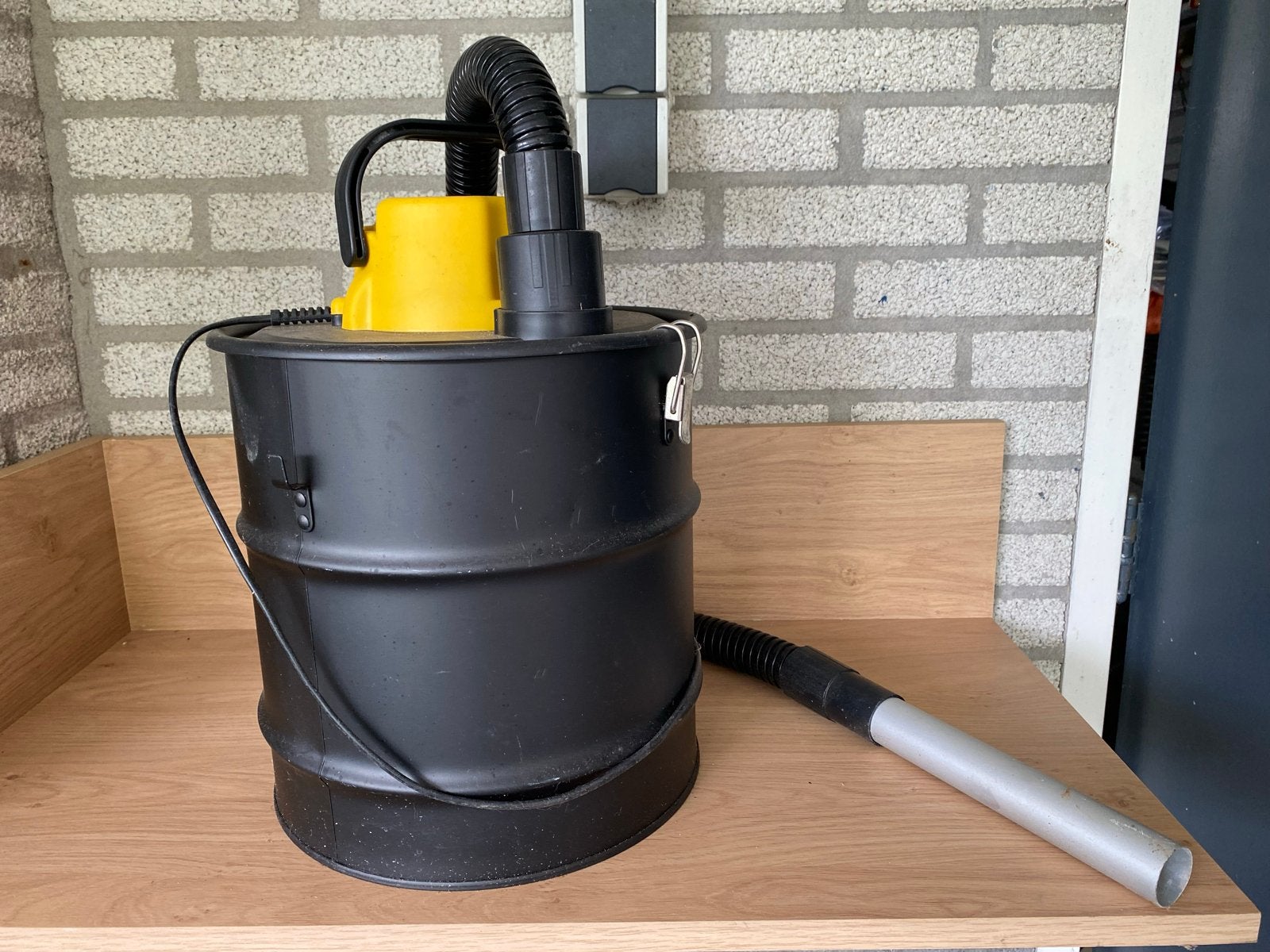 POWERPLUS X300 Aszuiger 1200W - 20L tank, Witgoed en Apparatuur, Stofzuigers, Ophalen, Overige merken, Gebruikt, Industriële stofzuiger