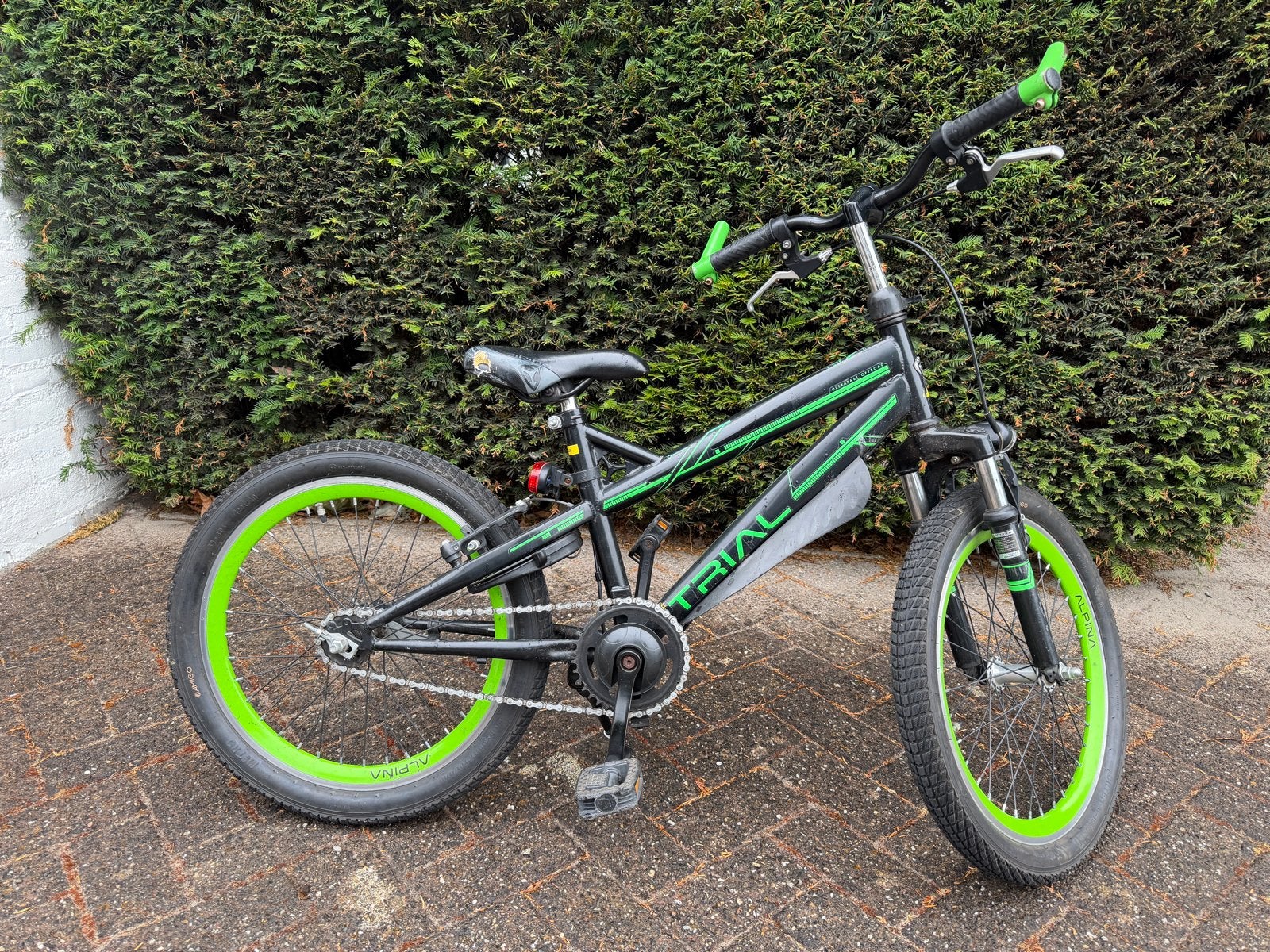Trial kinderfiets 20 inch - Zwart/Groen, Fietsen en Brommers, Gebruikt, Velgrem, Minder dan 49 cm, Ophalen