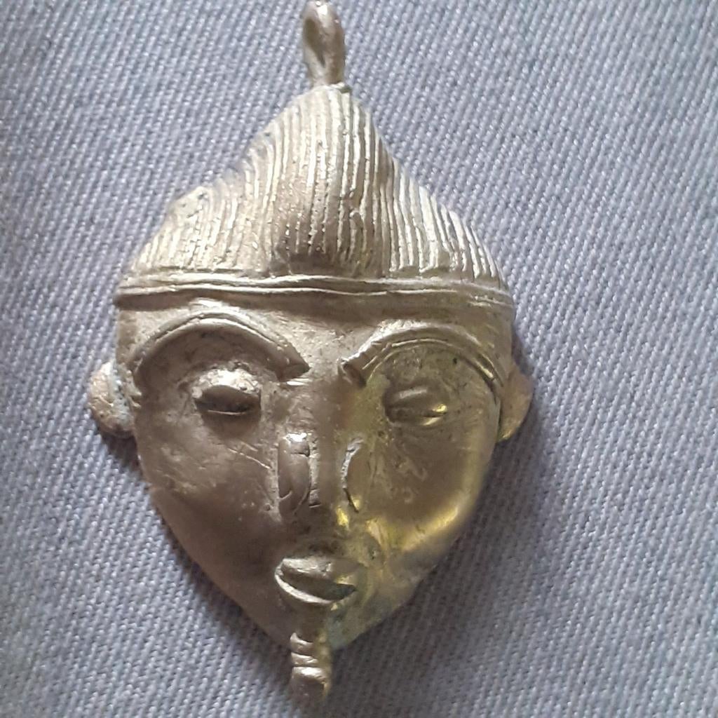 Bronzen masker, amulet uit Afrika, Antiek en Kunst, Ophalen of Verzenden