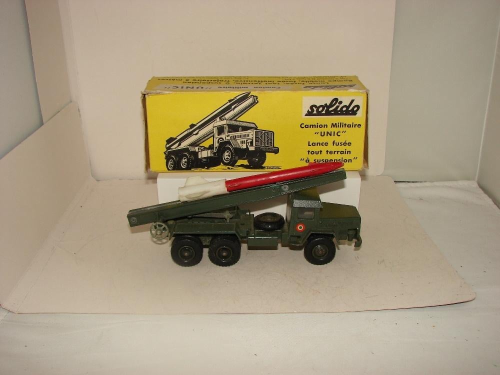 Solido 201 Militaire Vrachtwagen UNIC, Raketlancering, Ophalen of Verzenden, Zo goed als nieuw, Auto, Solido