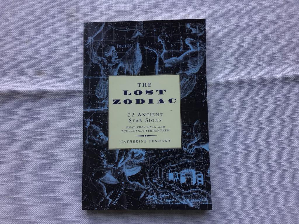 Spirituele astrologie set: boek, kaarten & poster in doos, Boeken, Ophalen, Zo goed als nieuw, Astrologie, Achtergrond en Informatie