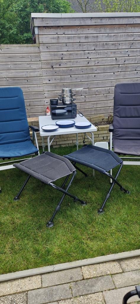 CARAVAN ACCESSOIRES   zie foto's  o.a stoelen tafel trapje, Ophalen