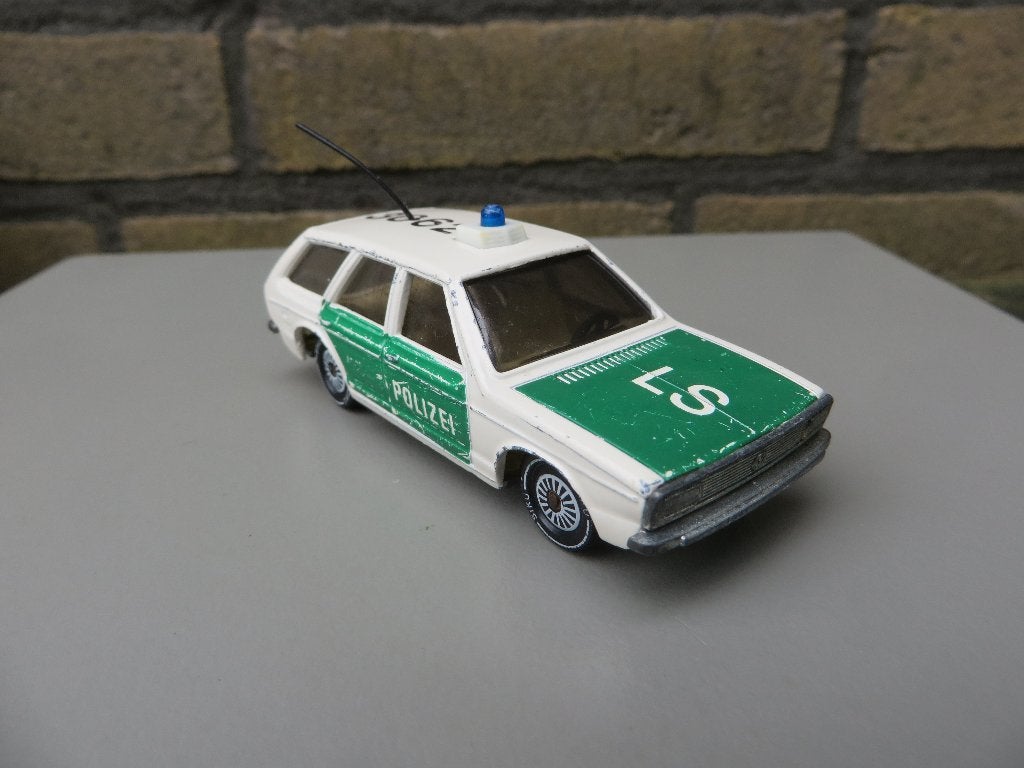 Siku Volkswagen Passat Variant POLIZEI, Ophalen of Verzenden, Gebruikt, Auto