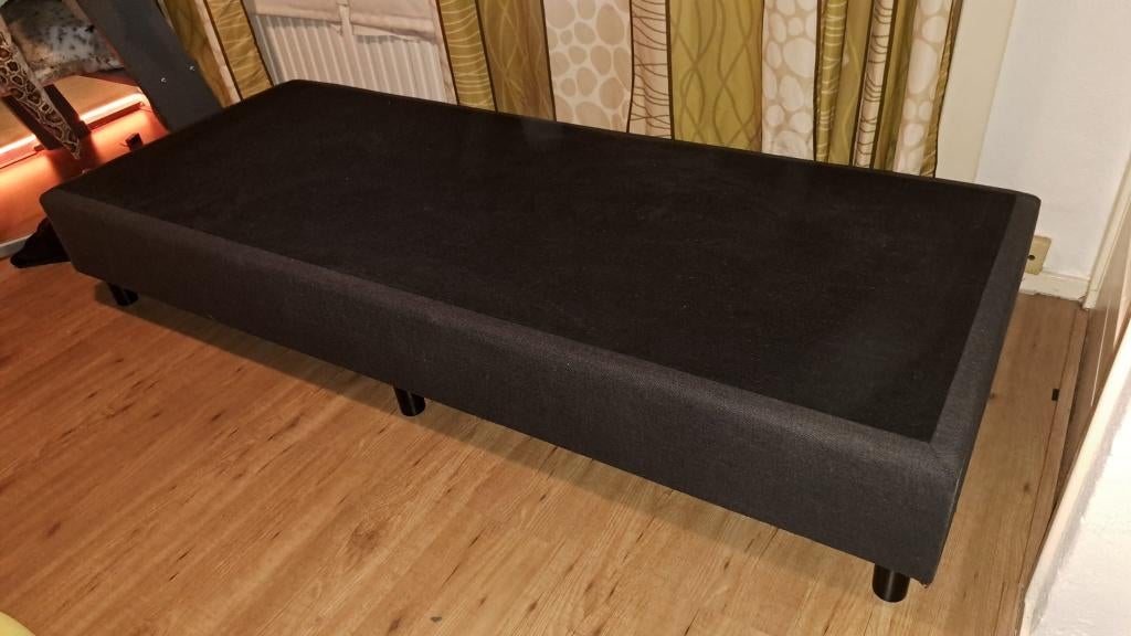 Gratis boxspring onderkant 200x80 cm., Huis en Inrichting, Slaapkamer | Boxsprings, Ophalen, Gebruikt, Eenpersoons, Grijs