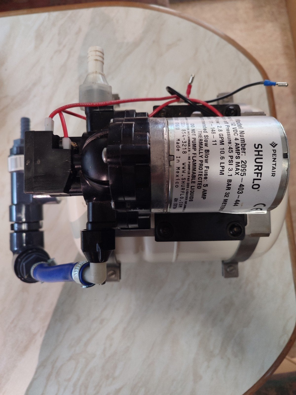 SHURFLO Waterpomp met drukvat - 12V, 2.8 GPM, Ophalen of Verzenden, Gebruikt