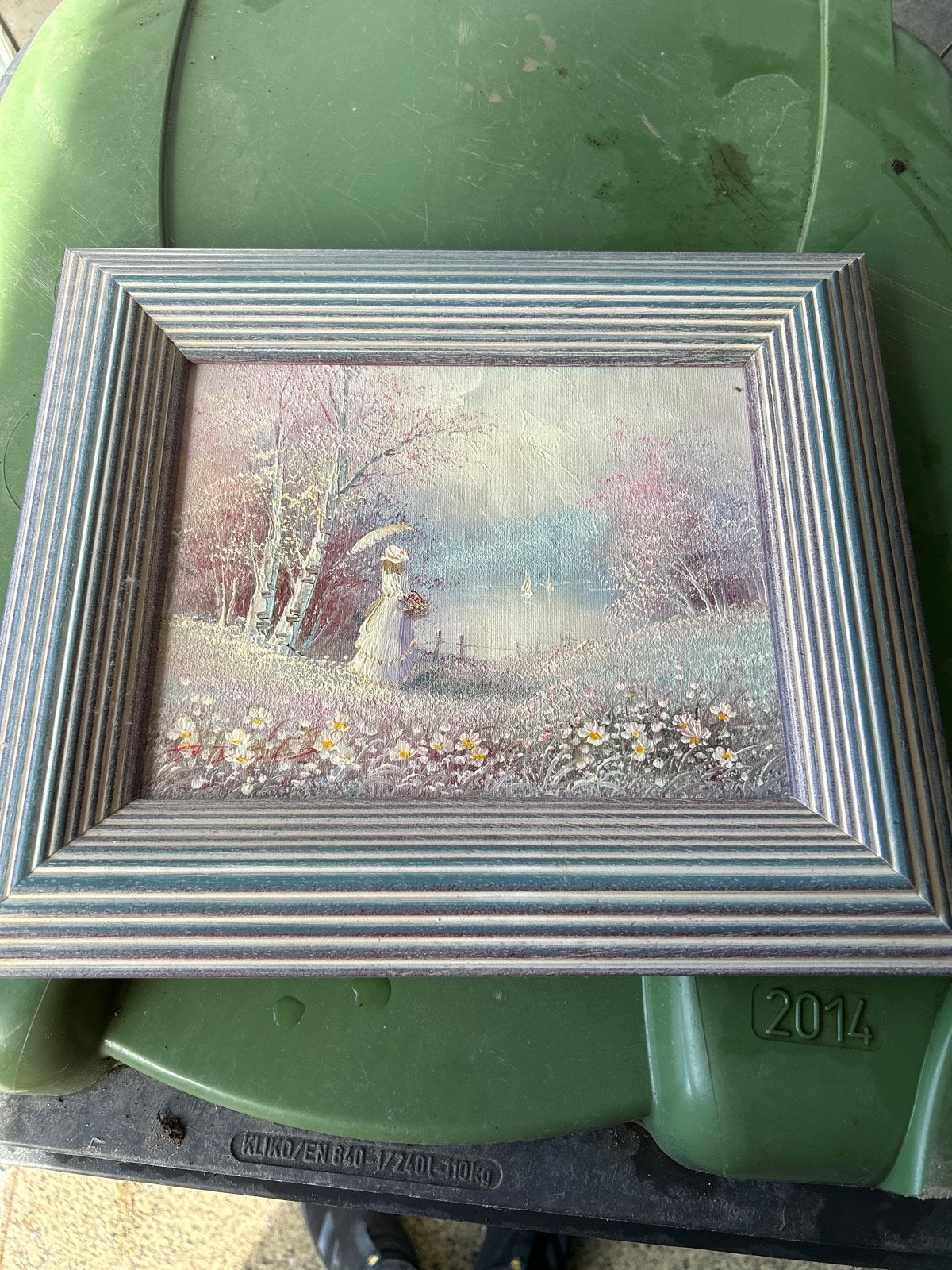 Schilderij met dame in landschap - Mikro-Design Breda, Antiek en Kunst, Doek, Realistisch, Ophalen of Verzenden, Landschap