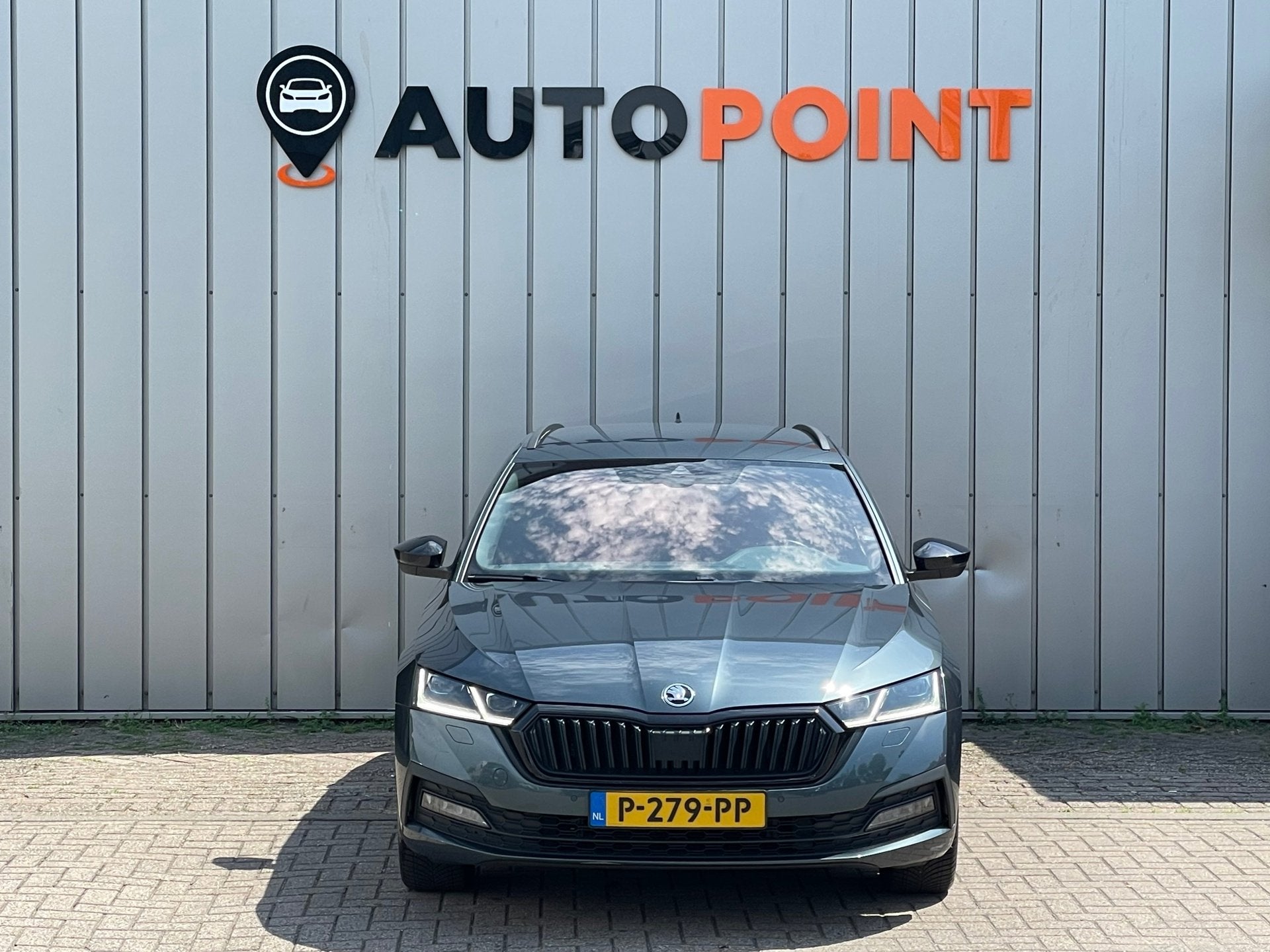 Skoda Octavia Combi 1.5 e-TSI DSG Business+ 1E EIG DEALEROND, Auto's, Stof, 4 cilinders, 150 pk, 1283 kg