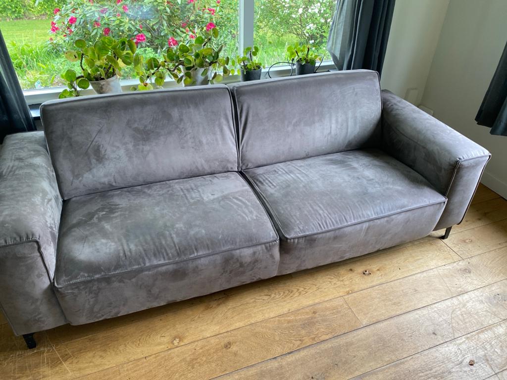 Comfortabele grijze tweezitsbank, Huis en Inrichting, Ophalen, Gebruikt, 150 tot 200 cm, Tweepersoons