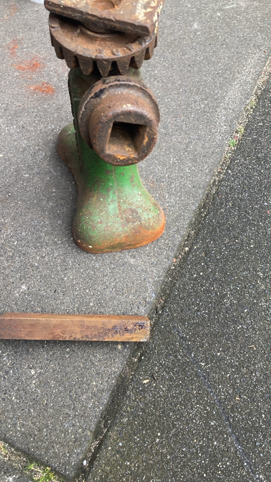 Oude auto krik, mogelijk voor decoratie of restauratie, Ophalen, Gebruikt, Mechanisch, Schaarkrik