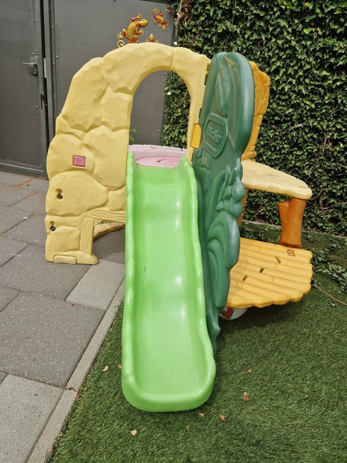 speeltoestel, Ophalen, Glijbaan
