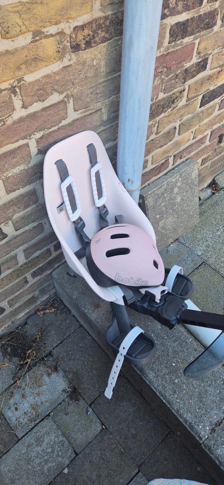 Bobike voorzitje met windscherm en helm, Ophalen, Voetsteuntjes, Zo goed als nieuw, Bobike