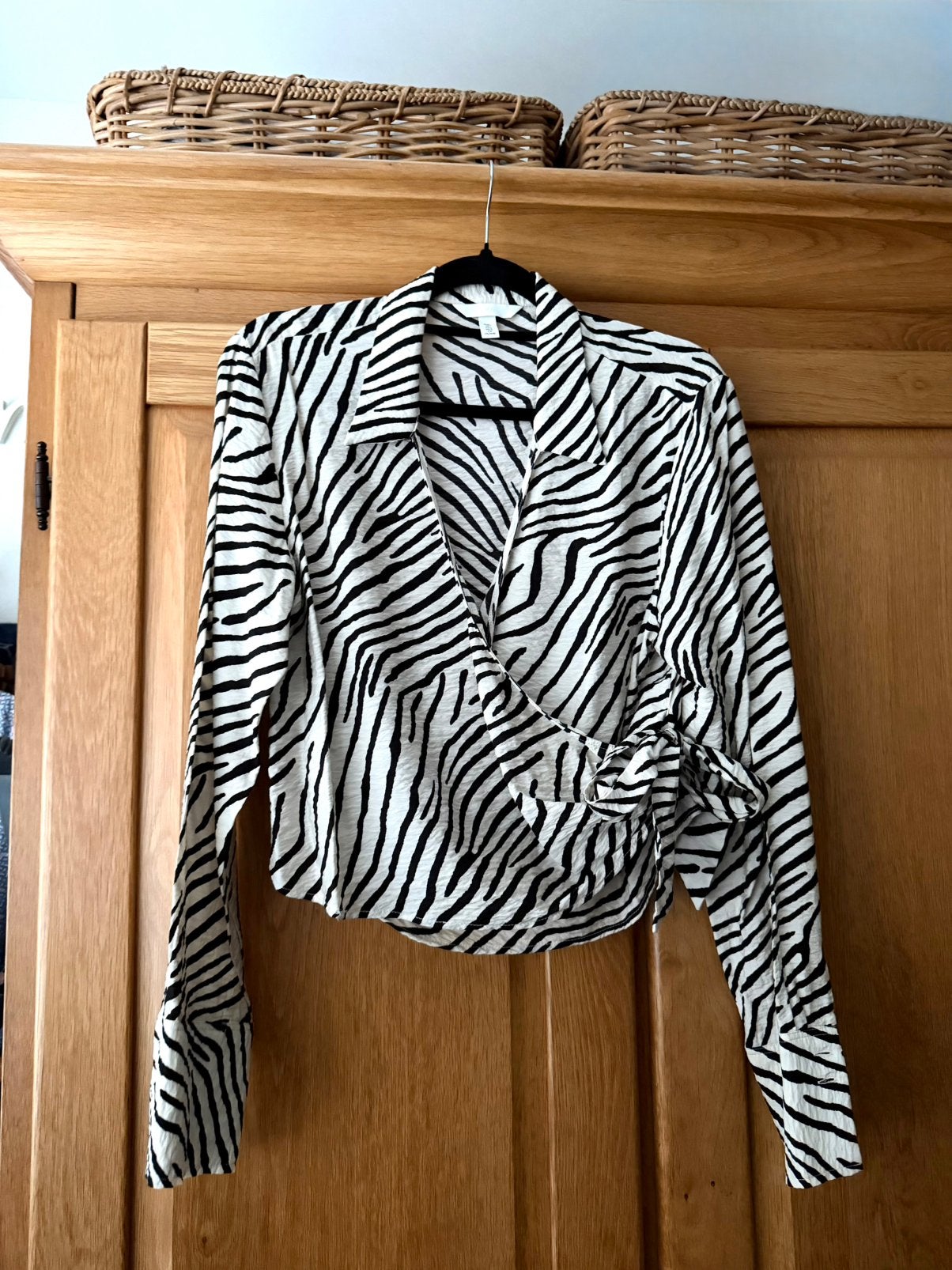 Dames overslag blouse zebra | maat L, Ophalen of Verzenden, Zo goed als nieuw, Maat 42/44 (L), Beige