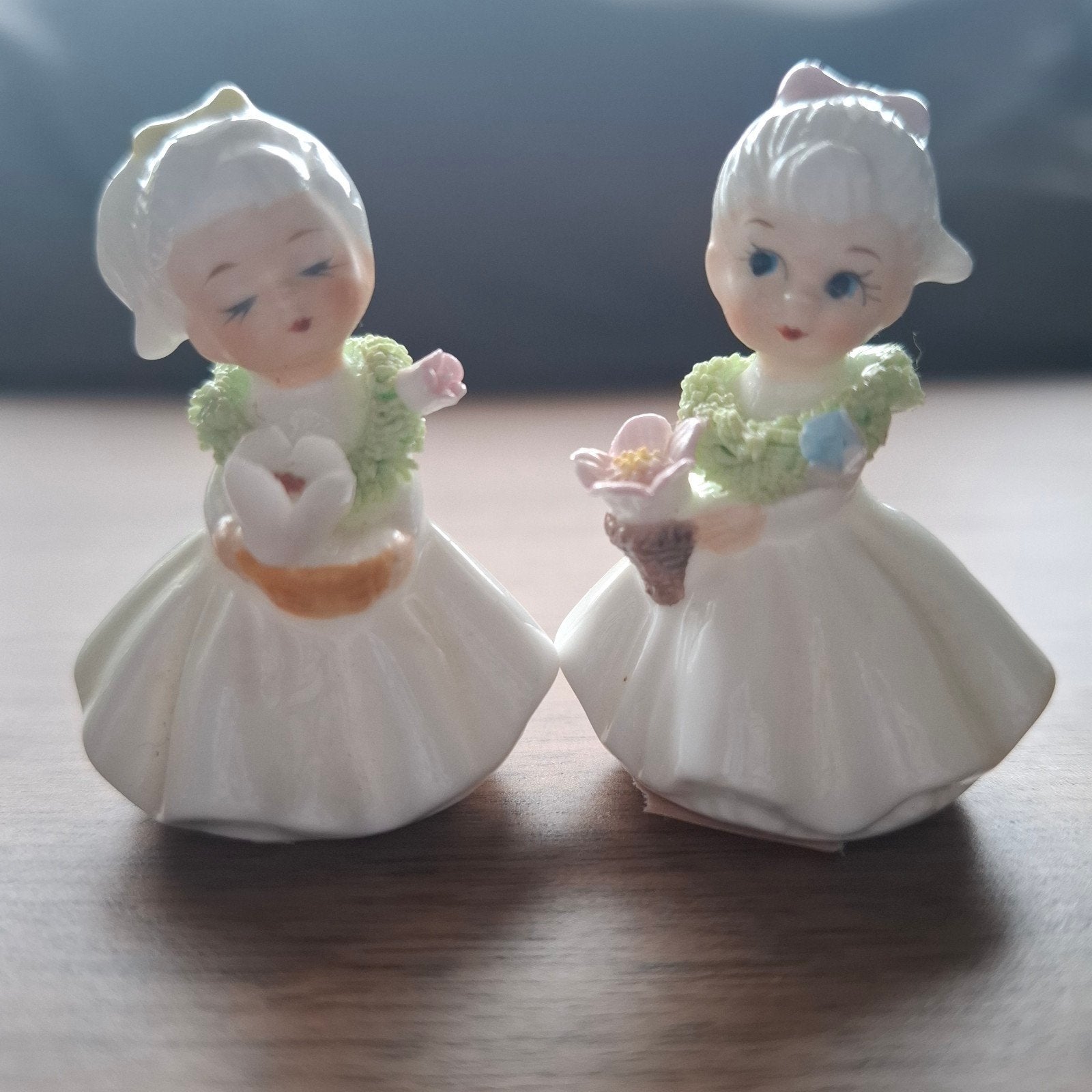 Vintage porseleinen beeldjes bloemenmeisjes, Verzamelen, Ophalen of Verzenden, Zo goed als nieuw, Mens