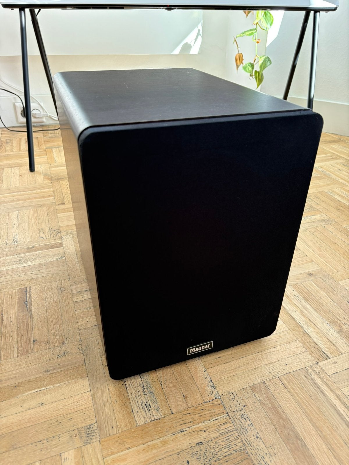 Magnat Alpha RS 8 Powered Subwoofer, Audio, Tv en Foto, Ophalen, Subwoofer, Magnat, Zo goed als nieuw