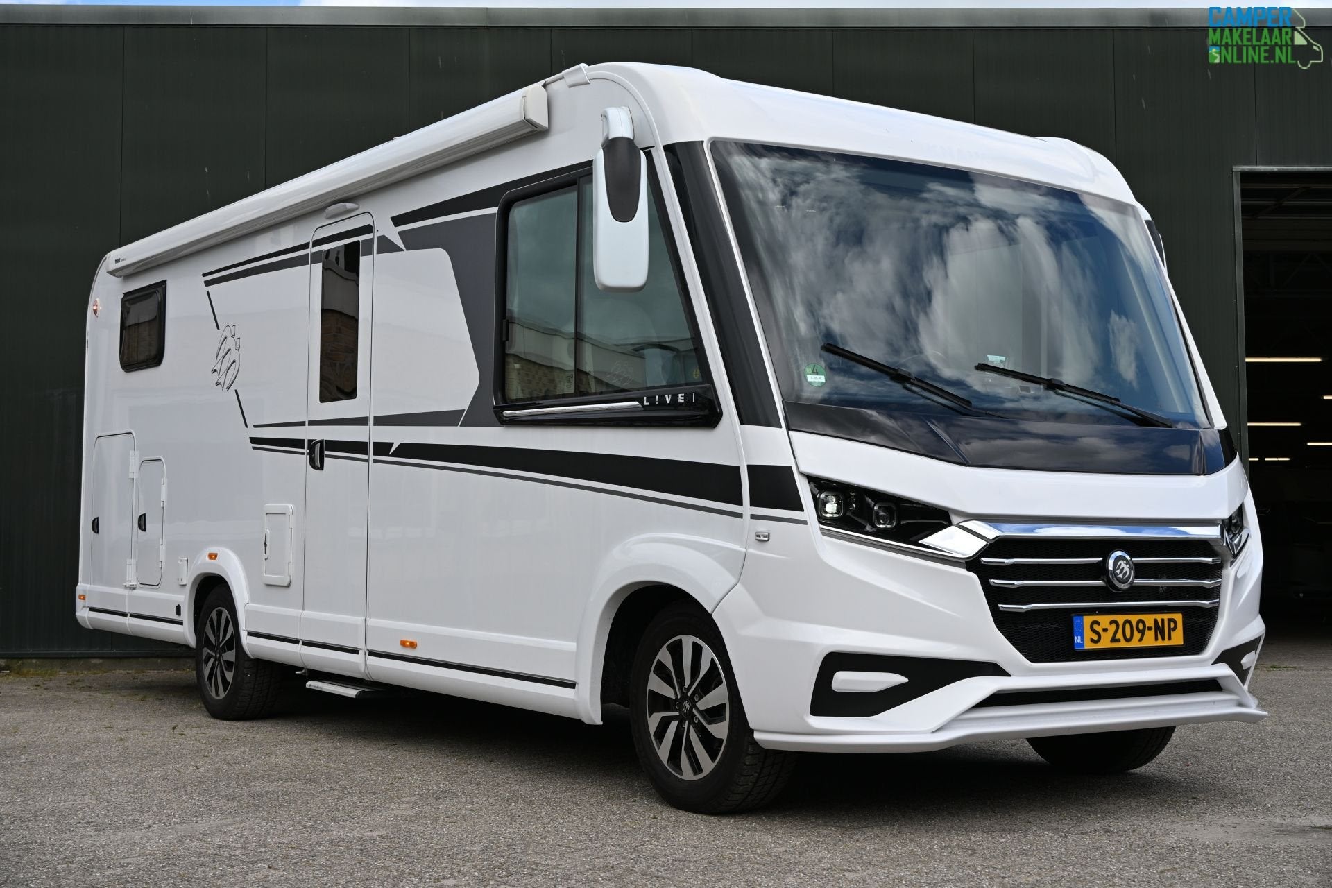 Caravans And Camping Knaus