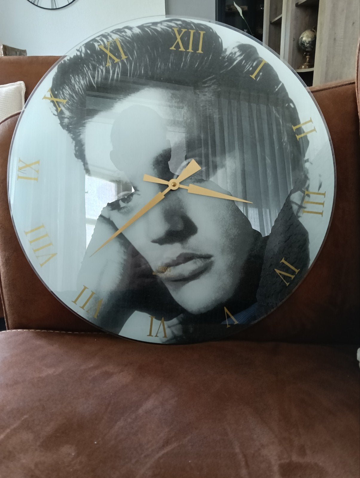 ronde Elvis Presley klok, Ophalen of Verzenden, Gebruikt, Gebruiksvoorwerp