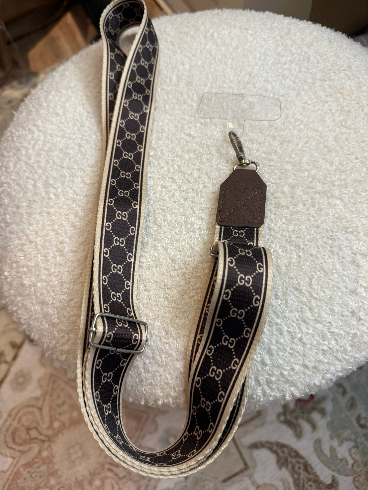 Gucci Telefoon ketting - Universeel - Bruin met logo, Ophalen of Verzenden, Nieuw, Telefoonhanger of Accessoire, Universeel