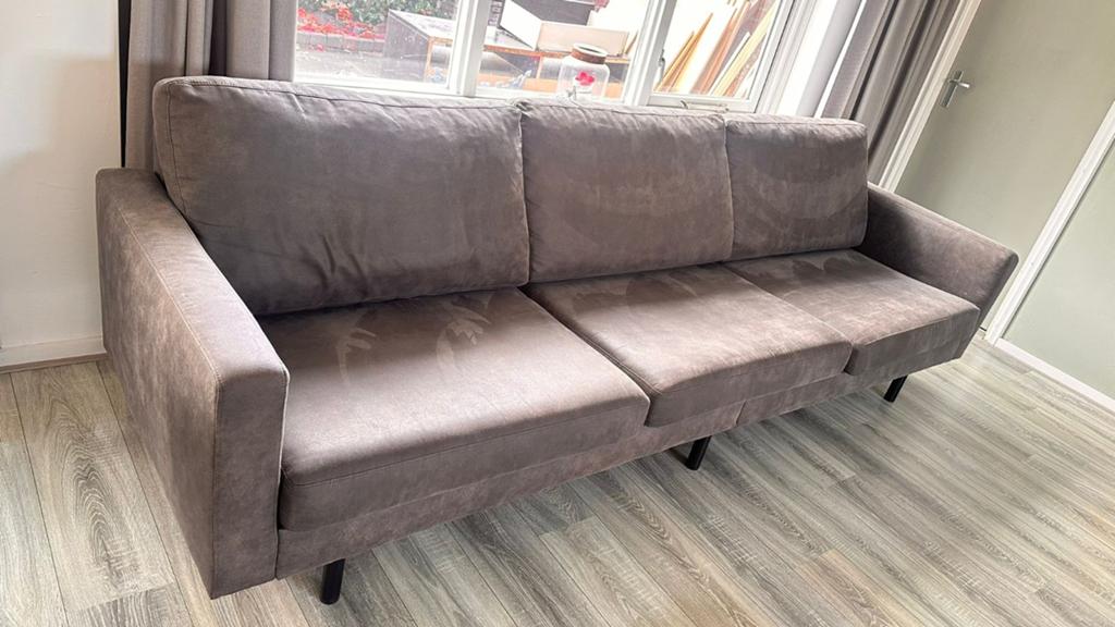 Mooie bank met hocker, Ophalen, 75 tot 100 cm