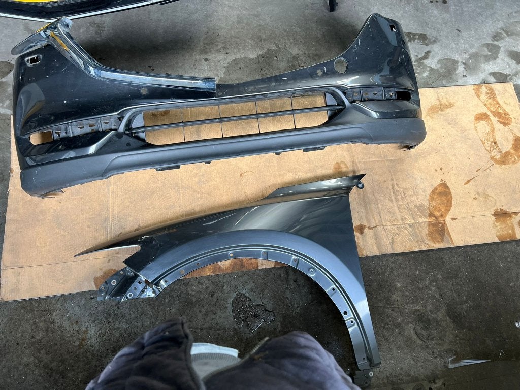 voorbumper cx-5 kb8a-50031 scherm links lijst R kb8a-507j1, Niet ingevuld, Gebruikt, Niet ingevuld, Mazda