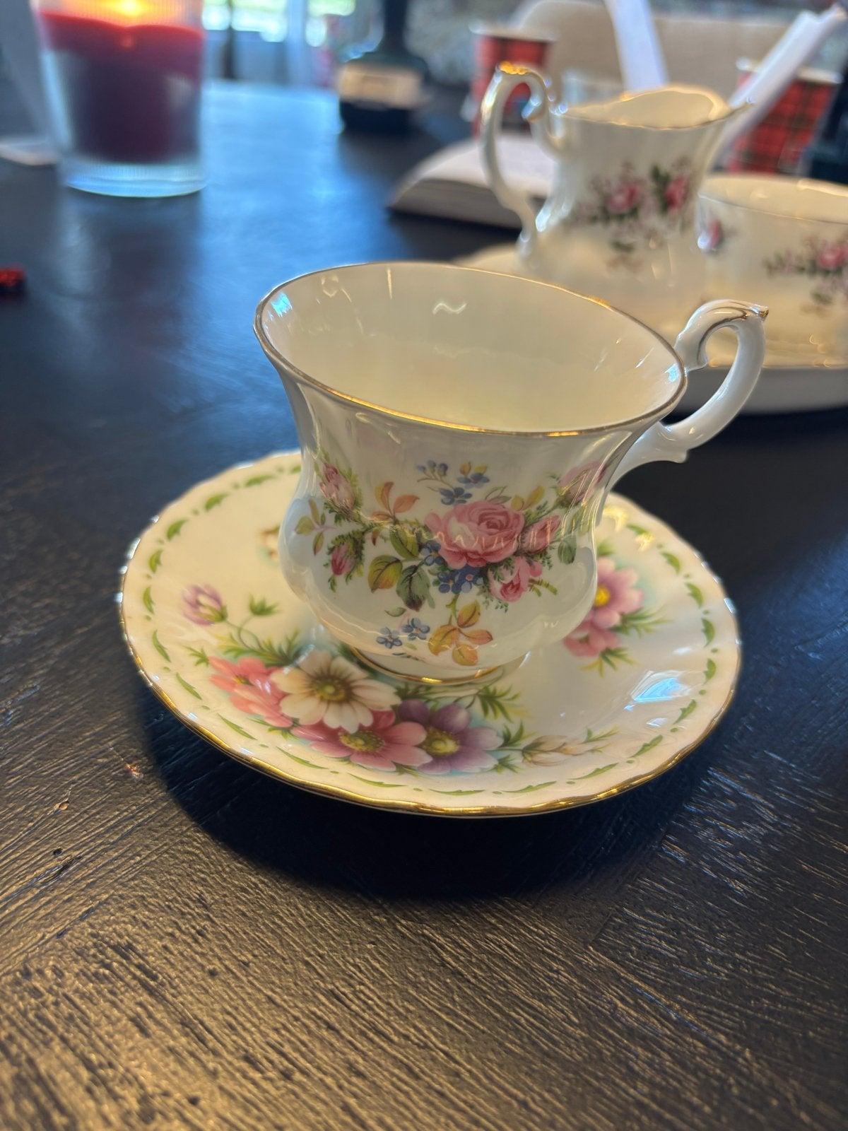 Vintage Royal Albert Maandbloem Kop en Schotel Collectie, Ophalen of Verzenden