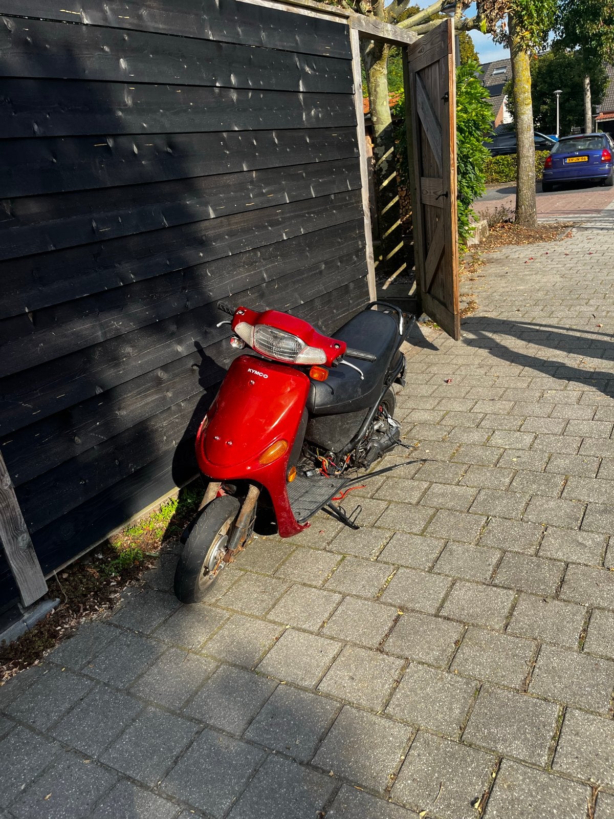 Kymco DJ Refined 50cc met scheur in frame + onderdelen, Fietsen en Brommers, Ophalen, Gebruikt