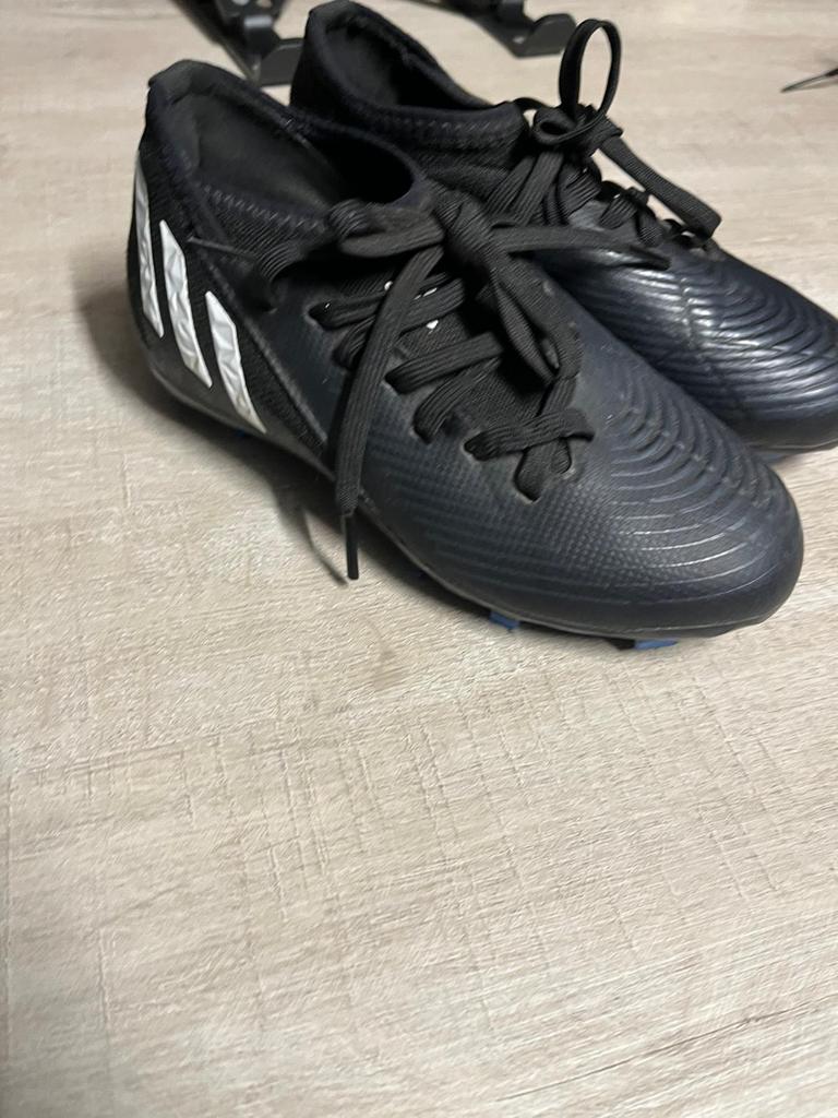 Adidas voetbalschoenen maat 31, Maat XS of kleiner, Ophalen, Gebruikt, Schoenen