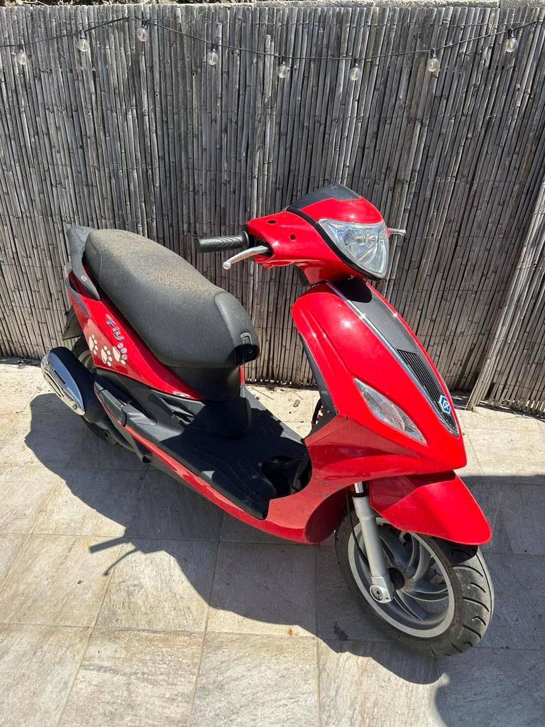 Piaggio new fly 125cc 4takt iget vespa sprint a1, Ophalen of Verzenden, Zo goed als nieuw