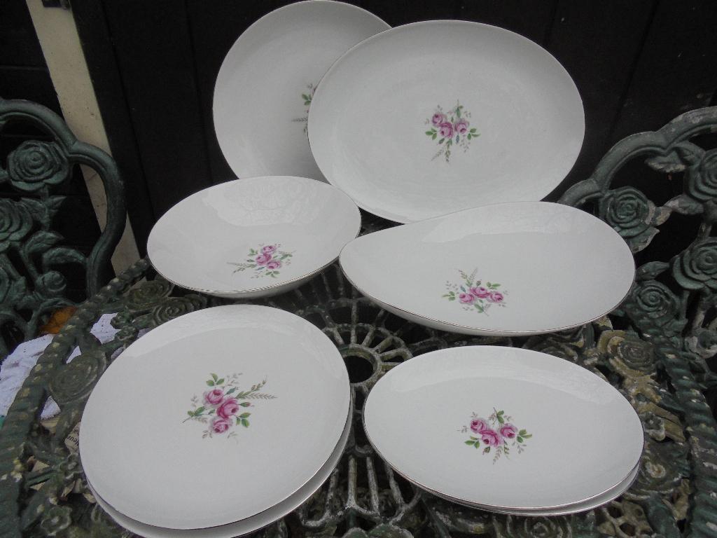 Diverse Schalen, borden Eschenbach Bavaria met roze roosjes, Ophalen of Verzenden
