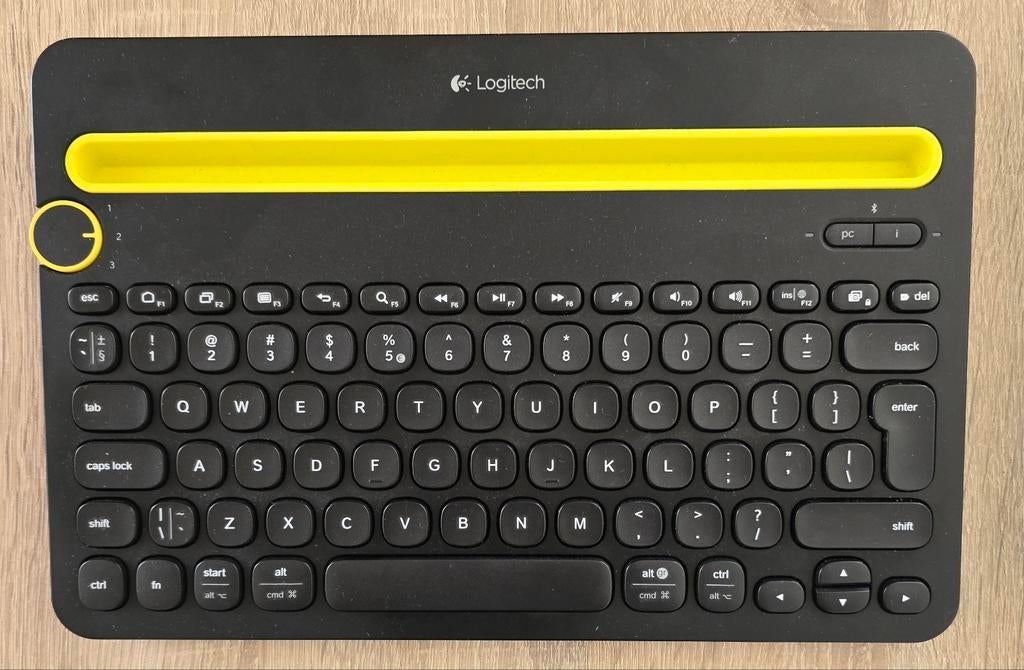Logitech Bluetooth multdivice keyboard  K480, Computers en Software, Toetsenborden, Ophalen of Verzenden, Zo goed als nieuw