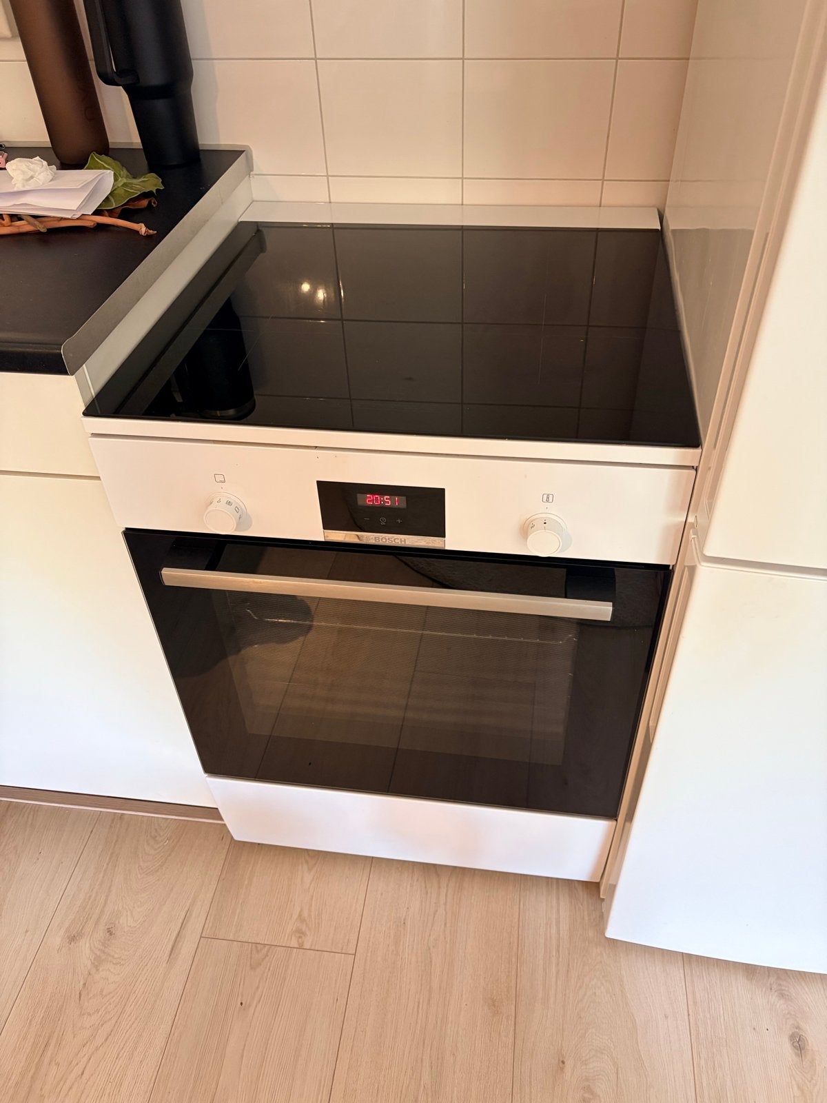 Bosch HLR390020 Vrijstaand Fornuis met inductie Kookplaat, Ophalen, Hete lucht, 60 cm of meer, 4 kookzones