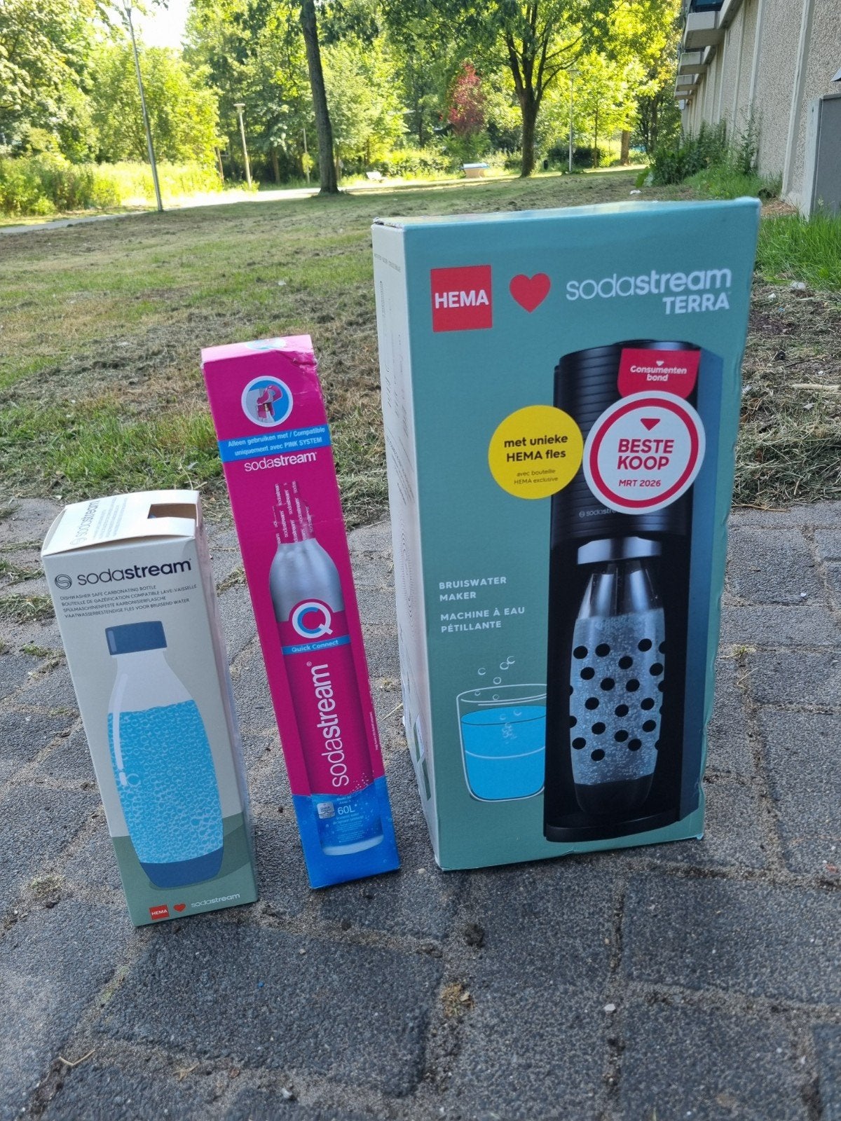 Sodastream Terra met 2 cilinders en 2 flessen NIEUW, Witgoed en Apparatuur, Bruiswatermachines, Ophalen of Verzenden, Nieuw