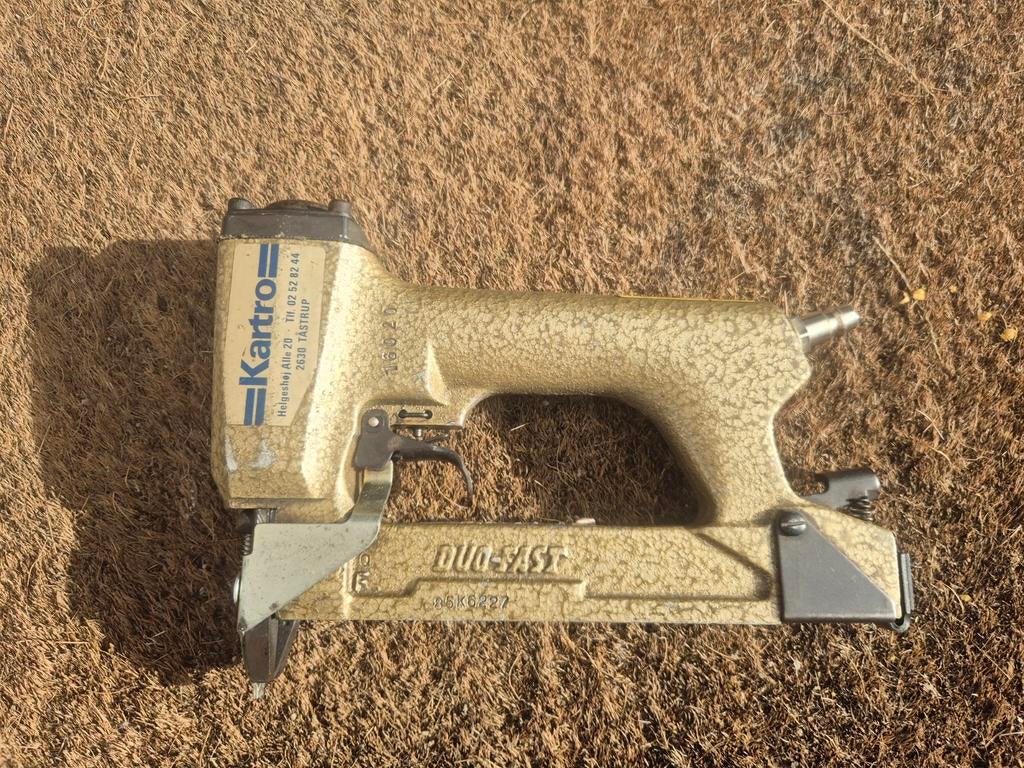Duo-Fast Pneumatische nietjes tacker, Doe-het-zelf en Verbouw, Gereedschap | Handgereedschap, Ophalen