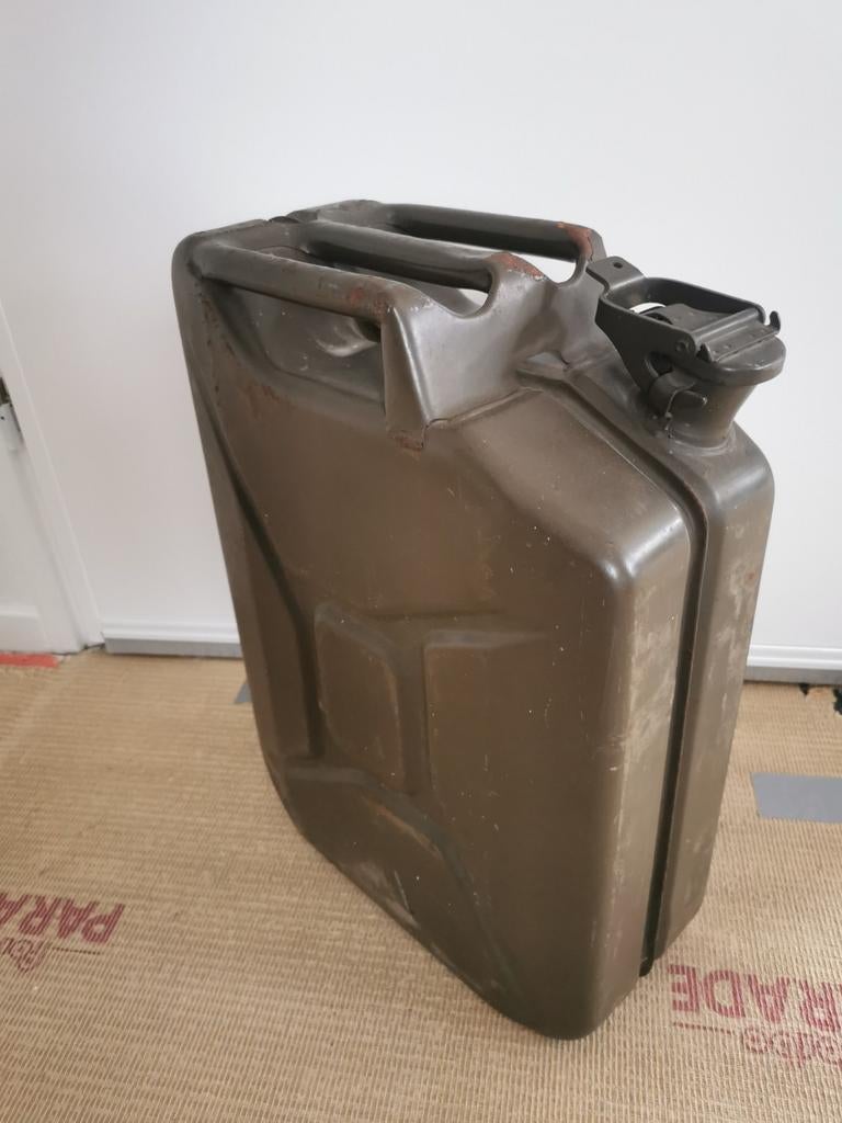 Benzinetank jerrycan 25l leger, Ophalen of Verzenden