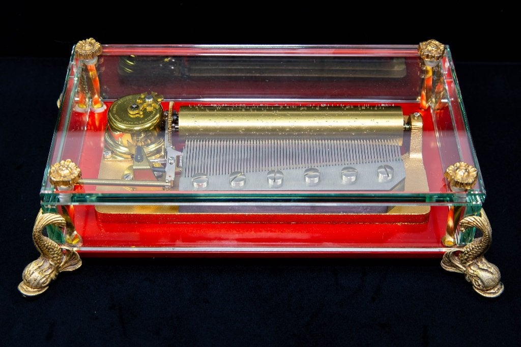 Speeldoos Muziekdoos Reuge 3.72 Dauphin Verdi Nabucco, Antiek en Kunst, Ophalen of Verzenden